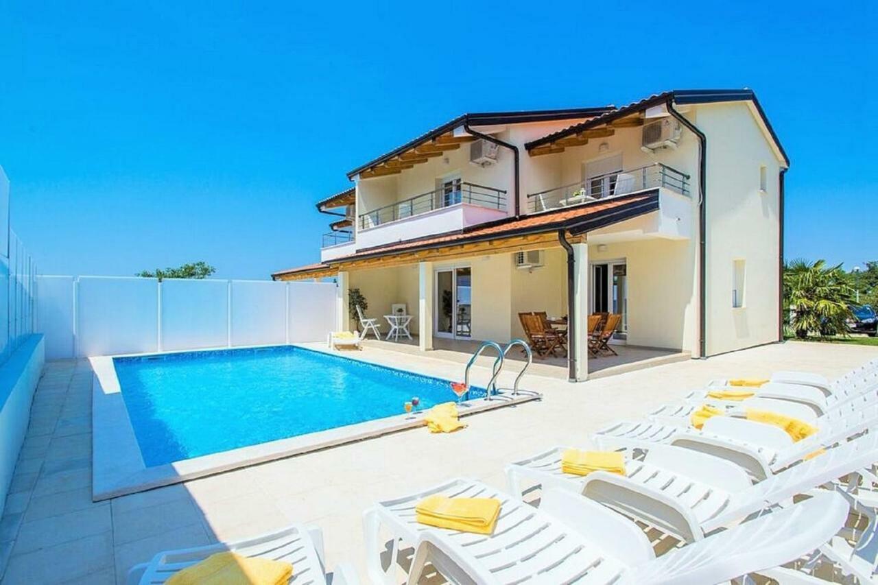 Villa Sanja Plovanija Екстериор снимка